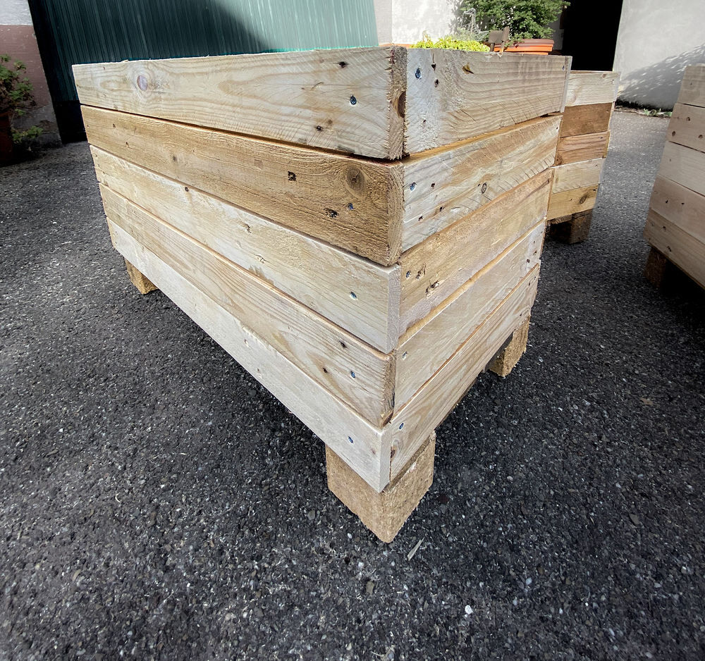 Jardini&egrave;re en bois pour potager Jardin