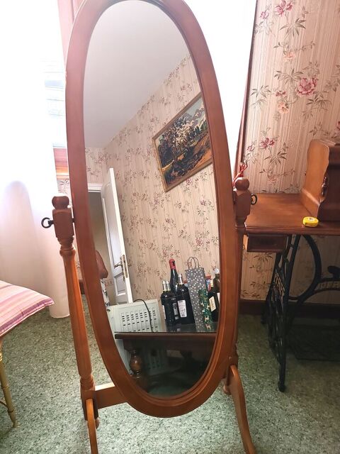 Miroir sur pied 30 Feurs (42)