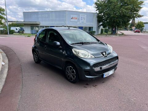Peugeot 107 urban 1.0 12v 68 ch 5 portes