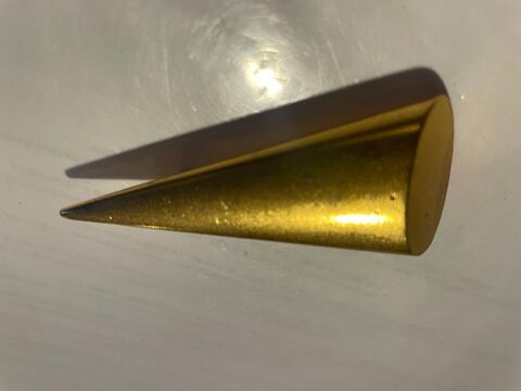 Broche dore conique 60 Vigneux-sur-Seine (91)