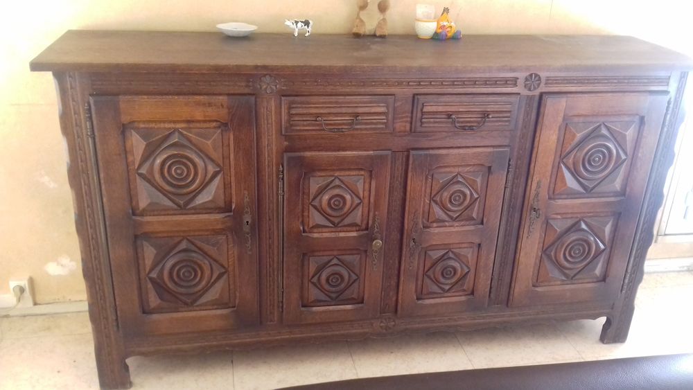 Grand armoire en bois franc Meubles