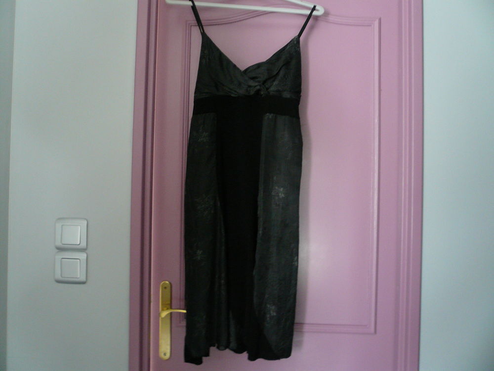 Robe noire bi mati&egrave;re T44 Vêtements