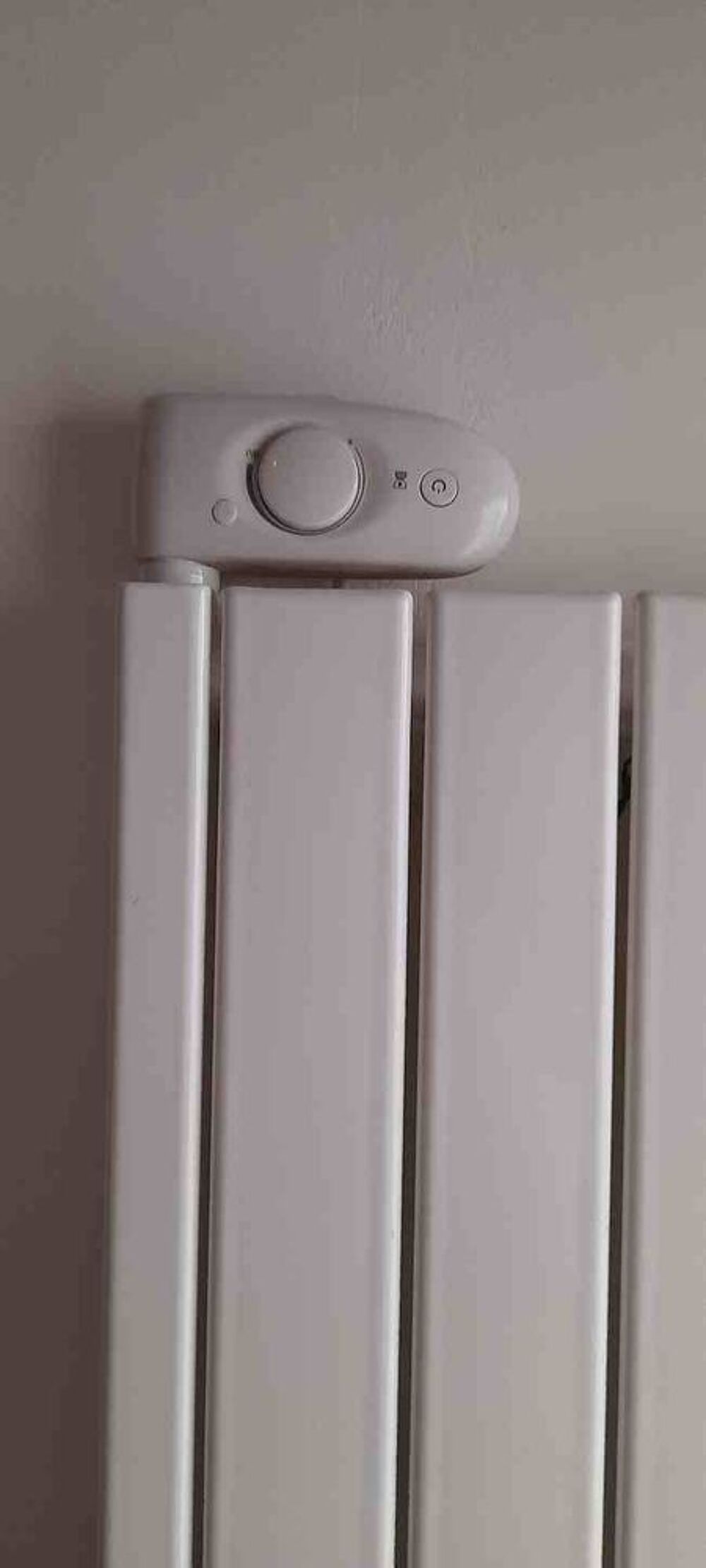 Radiateur &eacute;lectrique vertical Bricolage