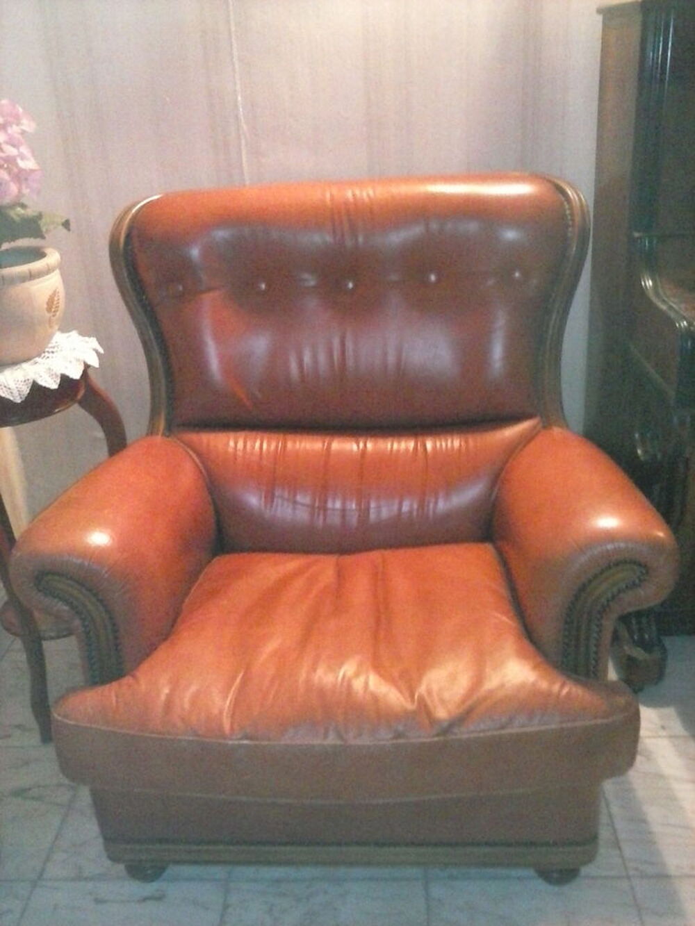 Salon 10% cuir. Meubles