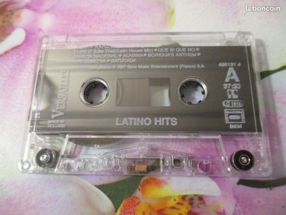 Cassette audio Latino Hits CD et vinyles
