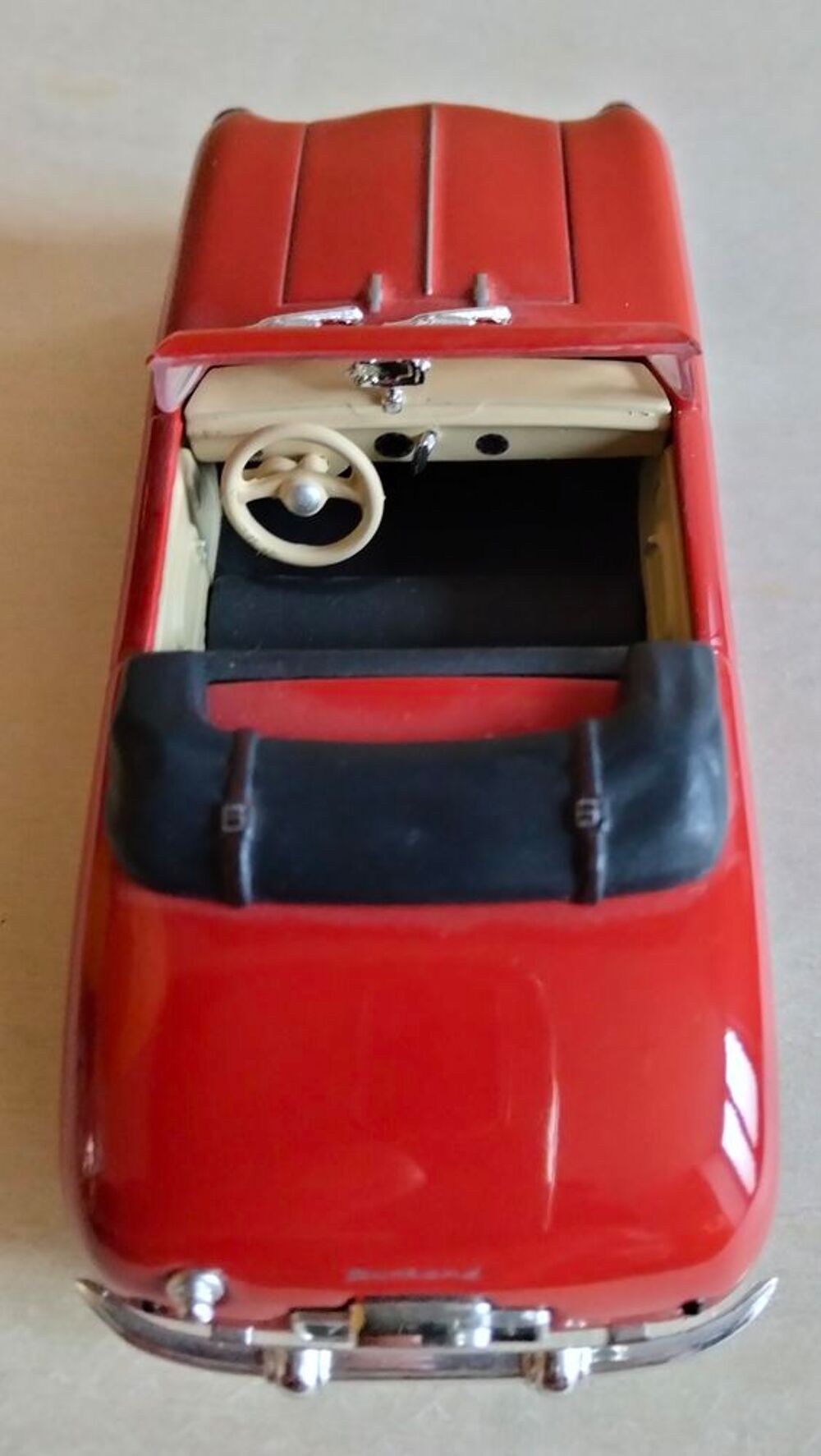 Panhard dyna junior 1/43e. 