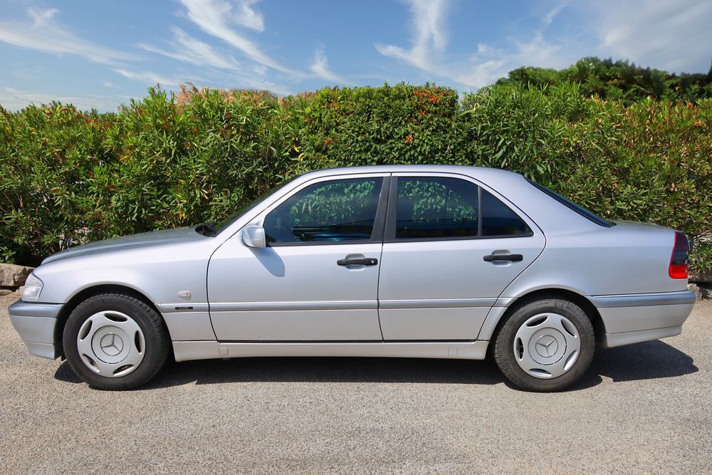 Classe C C200 CDI Classic 1999 occasion 26450 Cl&eacute;on-d'Andran