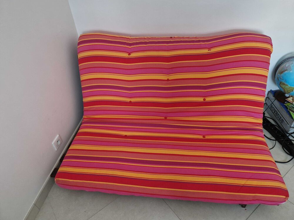 canap&eacute; d'appoint / lit futon Meubles