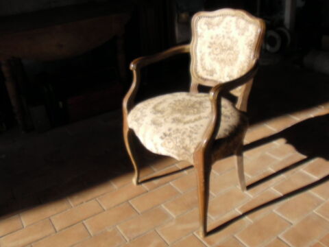 CHAISE AVEC ACCOUDOIRS 0 Sainte-Maxime (83)