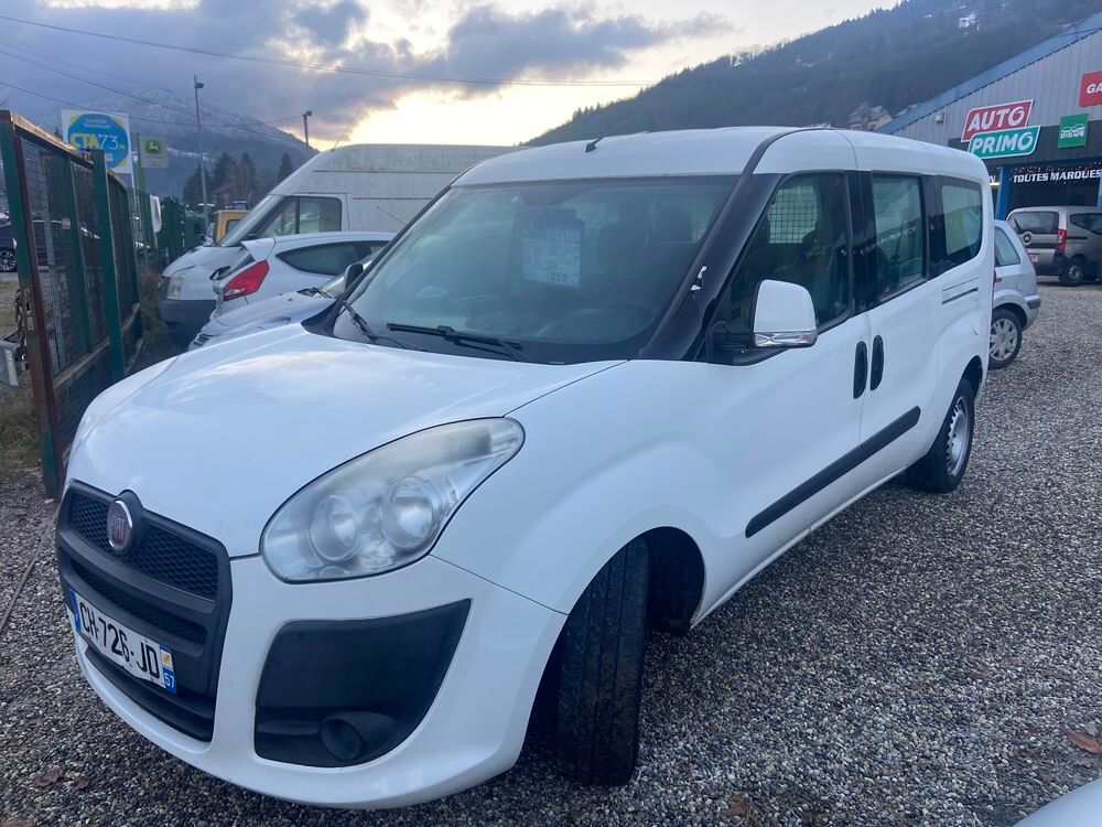 Doblo Fiat DOBLO MAXI 1.6 MULTIJET 105 PACK PRO 5 places (5 CV), 2012 occasion 73110 La Rochette