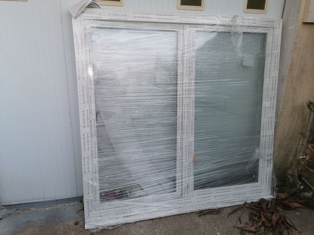 Fen&ecirc;tre PVC neuve double vitrage Bricolage