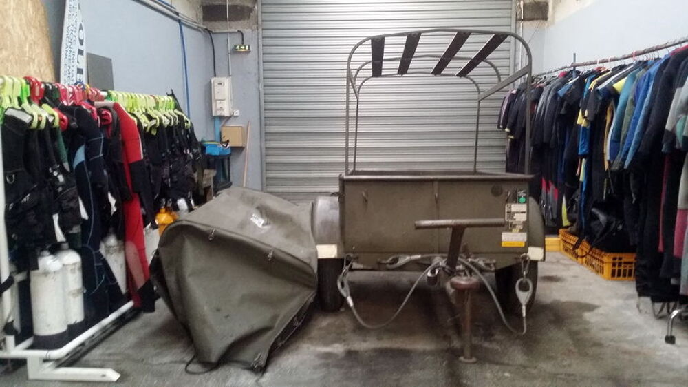 Remorque militaire de collection pour chasse, p&ecirc;che, plong&eacute;e 