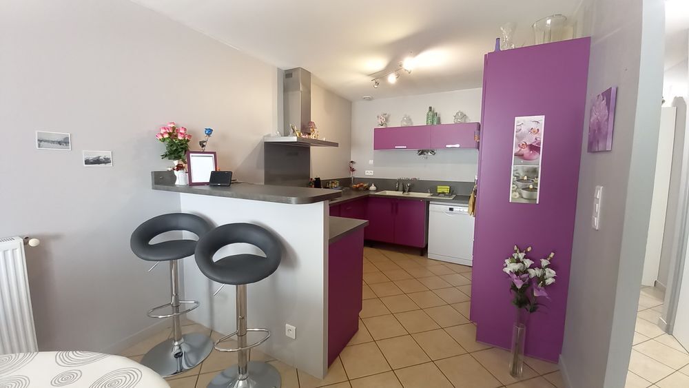 Vente Appartement Charmant appartement avec jardin, T4, 100m2, garage, 2 caves Châtelguyon