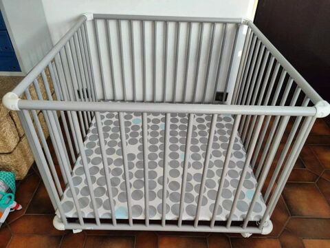 Parc Geuther Belami + r�glable gris 97 x 97 cm comme neuf 140 Saint-Germain-sur-Morin (77)