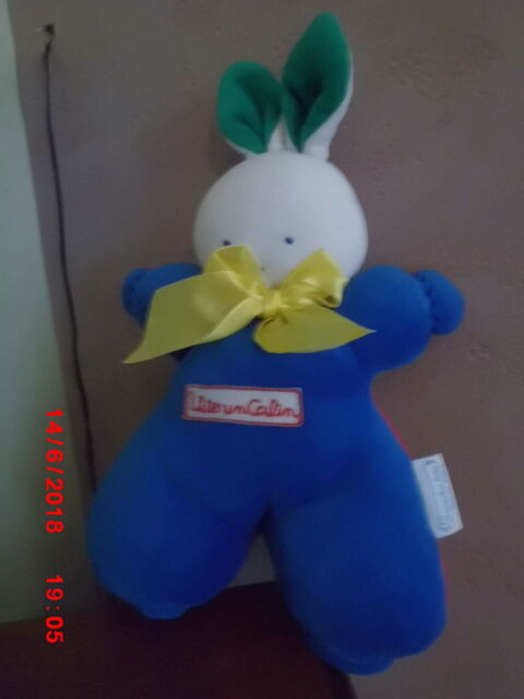 LAPIN BLEU VERT ET ROUGE MOULIN ROTY 18 Oignies (62)