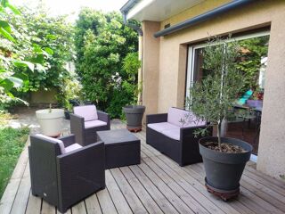  Maison  vendre 15 + pices 370 m