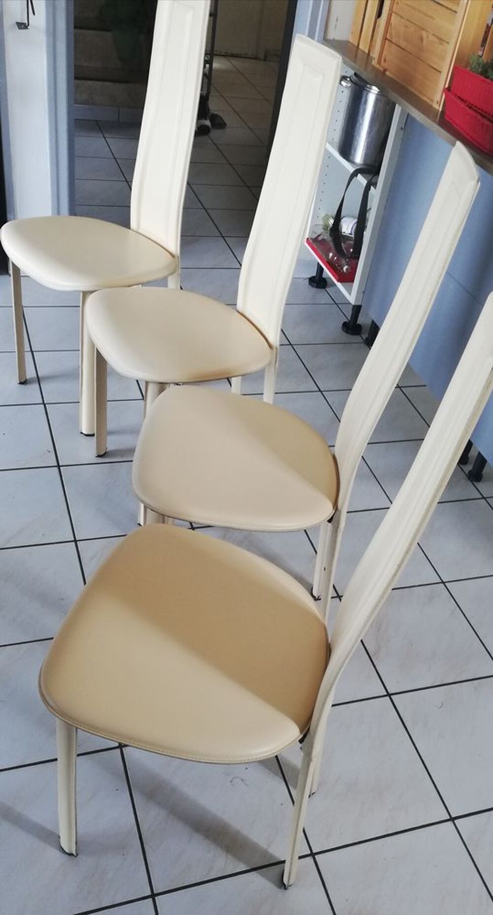 Lot Chaises en cuir RocheBobois mod&egrave;le Cancan Couleur Ivoire Meubles