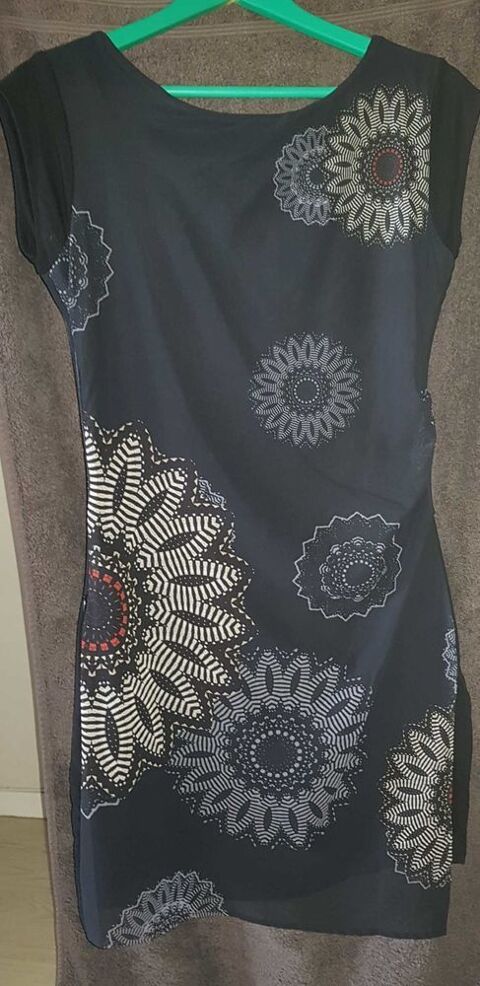 Robe chic DESIGUAL 15 Sciez (74)