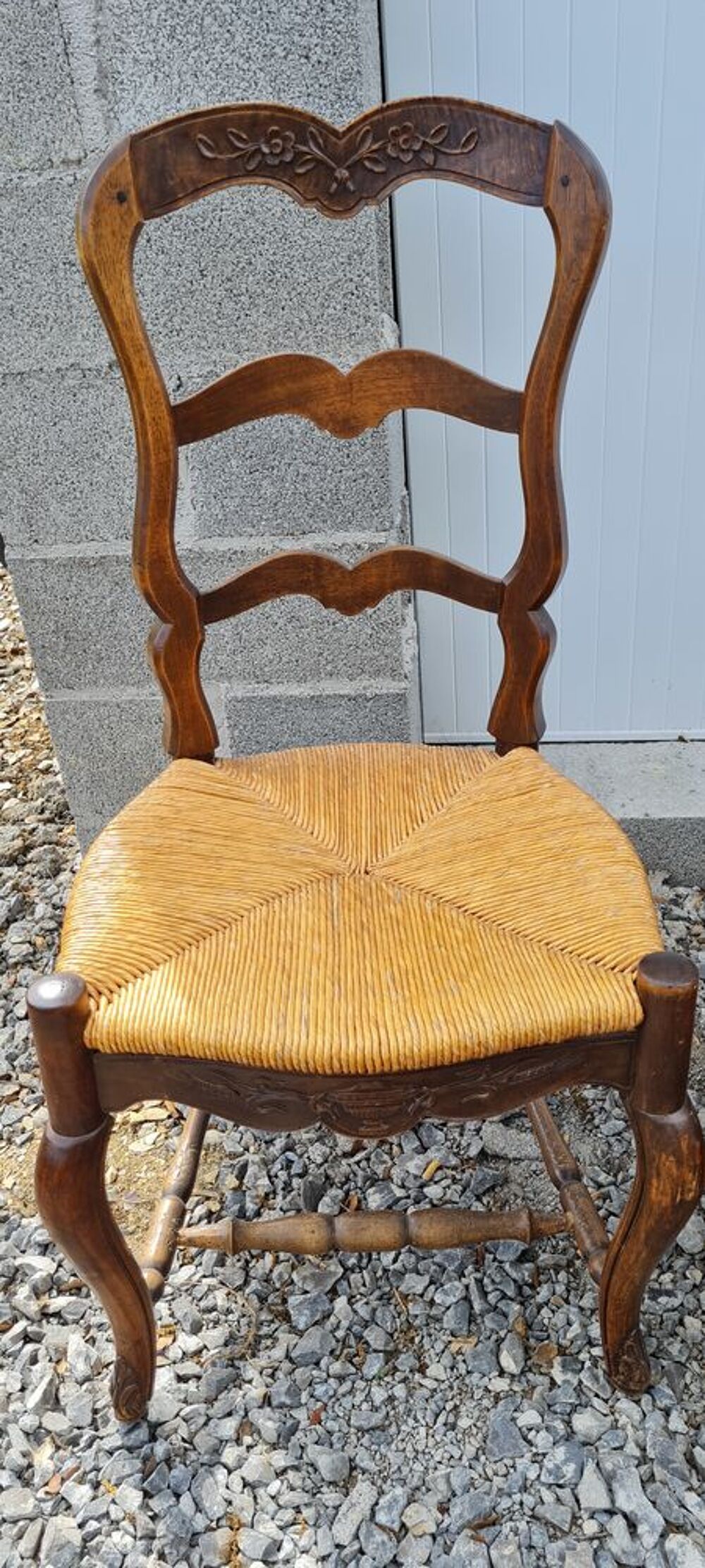 Lot de 3 chaises SAM style proven&ccedil;al, sculpt&eacute;es Soupi&egrave;re Meubles