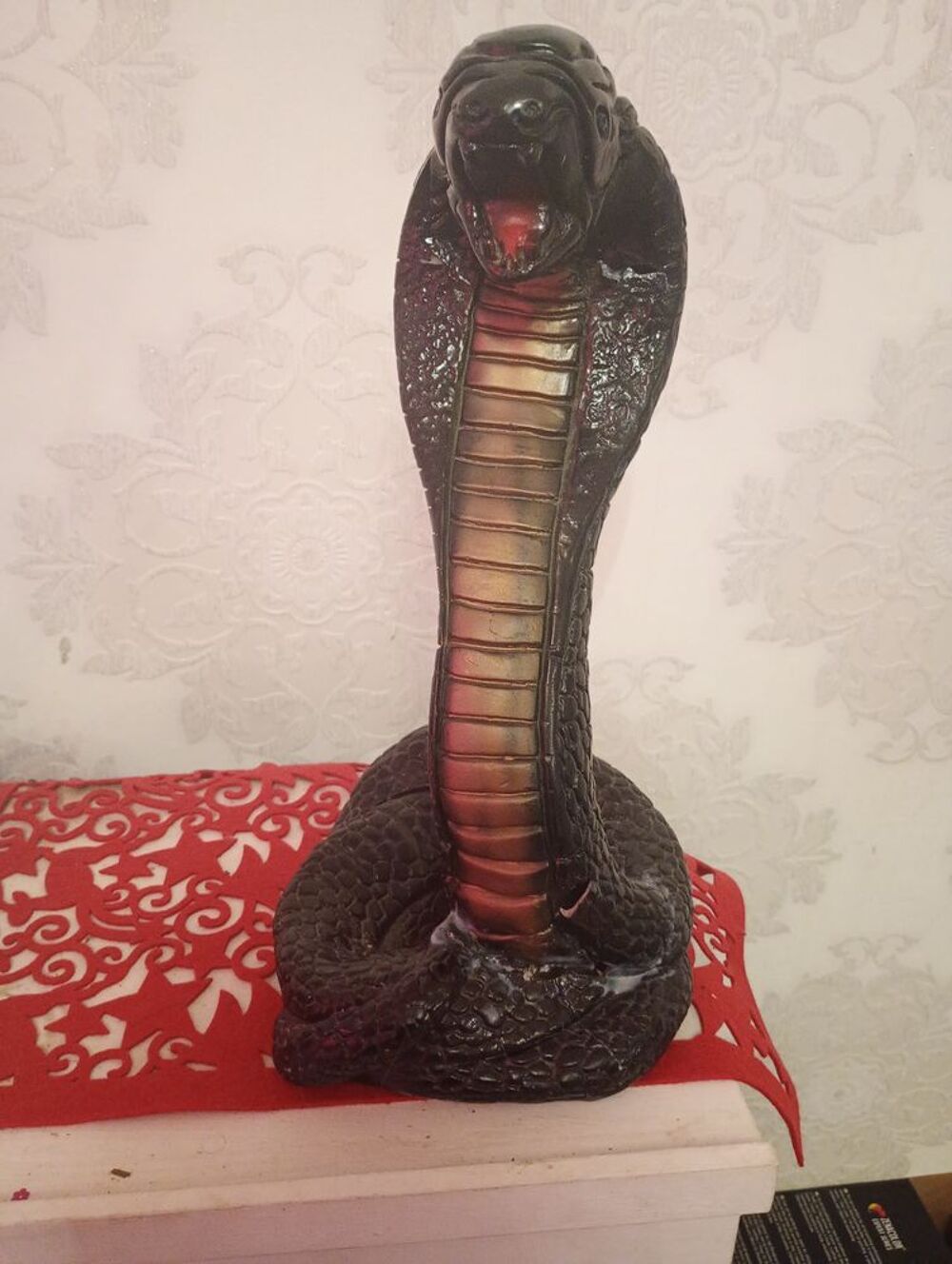 statue cobra impressionnante gratuite Décoration