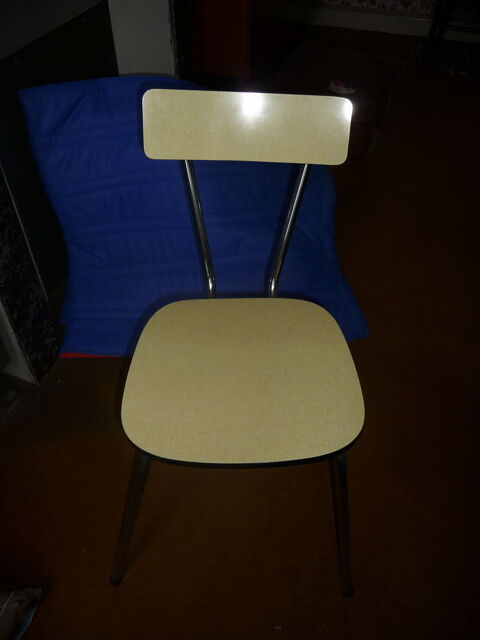 Chaise 4 Saint-Quentin-sur-Nohain (58)