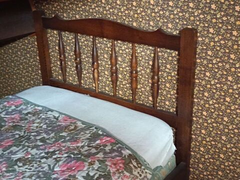 Deux Lits en ch�ne identiques 150 Chazay-d'Azergues (69)