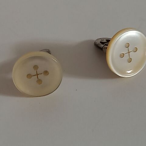 Paire de boutons de manchettes d'poque fin XIXme-dbut XX 20 Saumur (49)