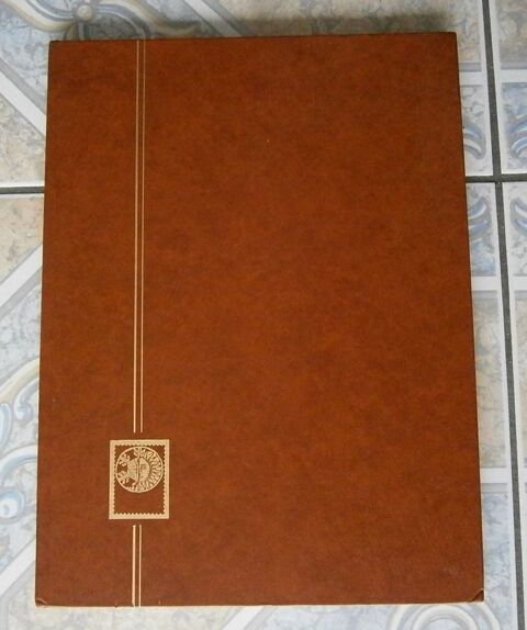 Grand classeur T.B.E. Pour timbres 16 pages fond blanc 7 Saint-Yrieix-sur-Charente (16)
