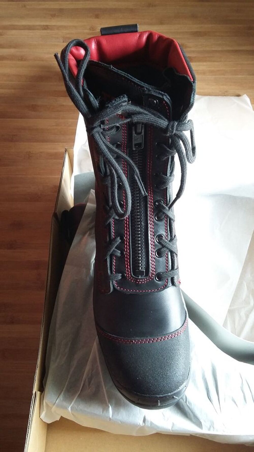 Chaussure bottine de securite ANTI FEU ANTI CHALEUR Cuir bovin NEUF TAILLE 41 AVEC COQUE Chaussures
