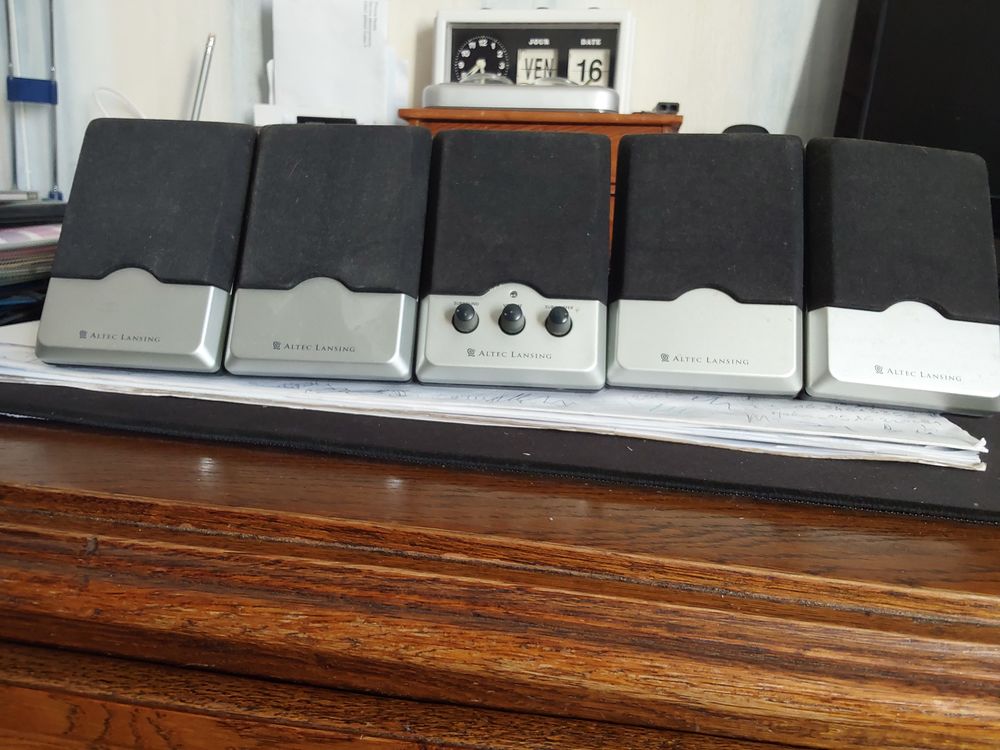 Haut parleur 5.1 Altec Lansing Matériel informatique