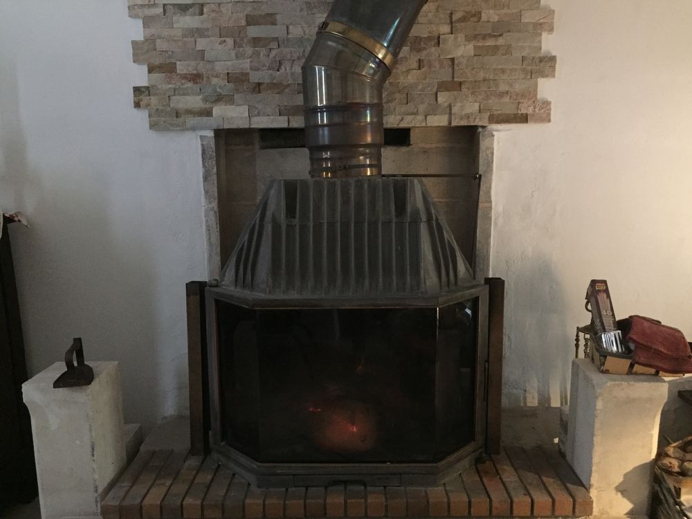 Achetez insert bois foyer occasion, annonce vente à Ribiers (05) WB168644336
