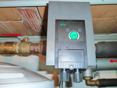 Circulateur de ballon d' eau chaude electrique. 250 Saulnot (70)