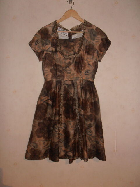 Robe vintage ann�es 60 (83) 50 Tours (37)