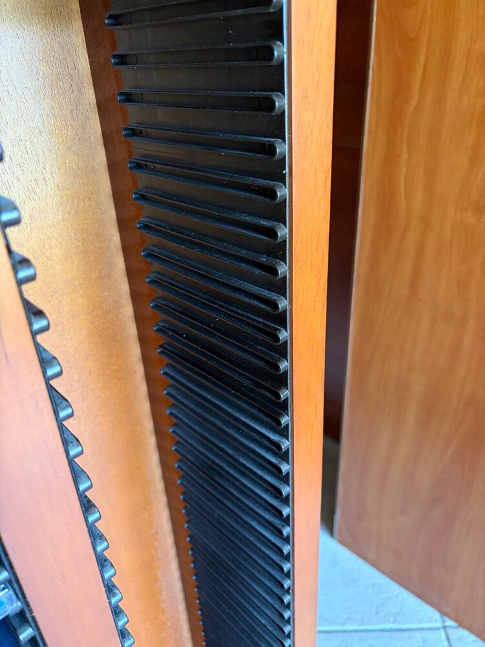 Meuble de rangement pour CD en aulne massif Meubles