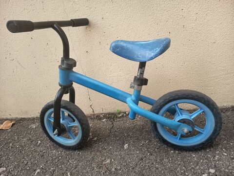 draisienne bleue 8 Marignane (13)