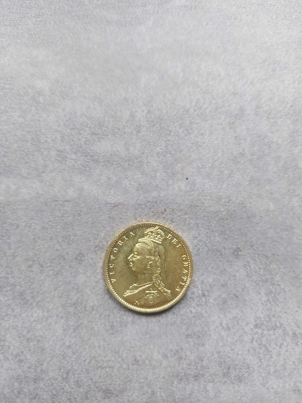 piece or demi souverain victoria 