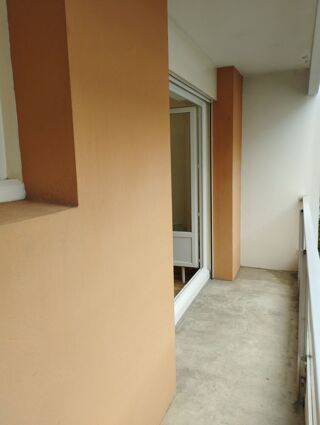  Appartement à louer 1 pièce 28 m²