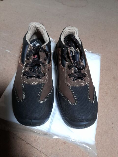 Chaussure 15 Saint-Philbert-de-Grand-Lieu (44)