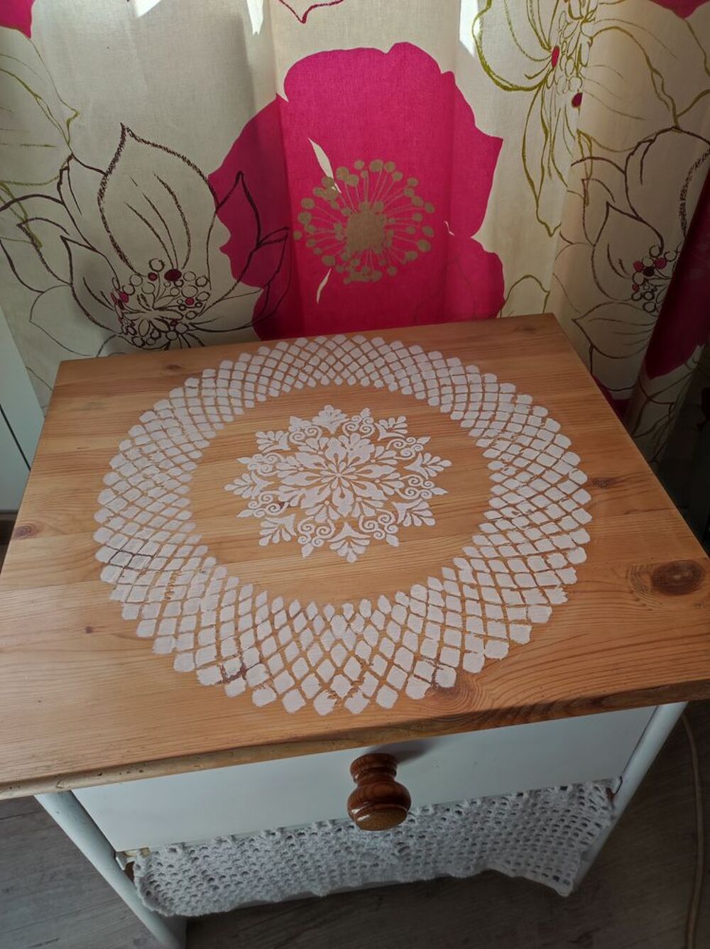Table de chevet ou de rangement 
Meubles