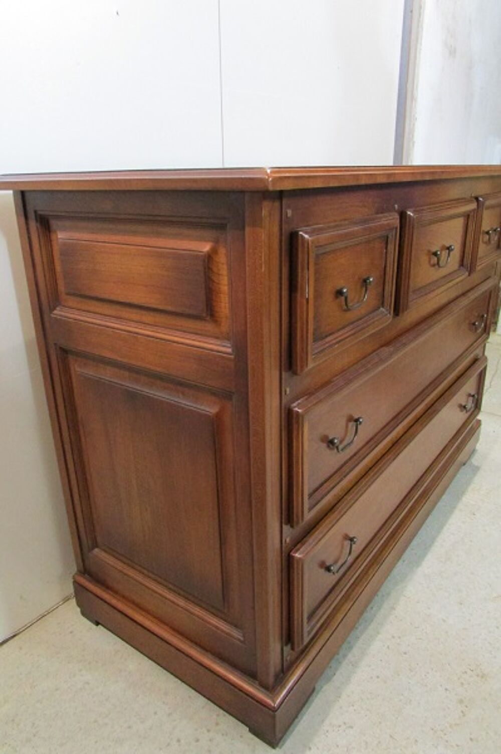Commode en acajou , 5 tiroirs de qualit&eacute; Meubles