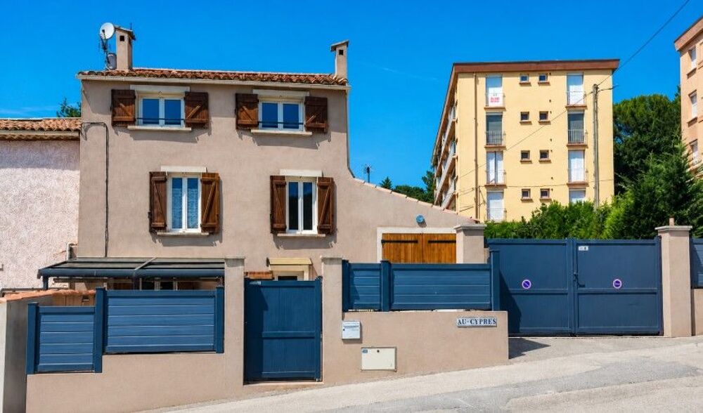 Vente Maison Maison familiale 6 pièces avec potentiel d'agrandissement Six-fours-les-plages
