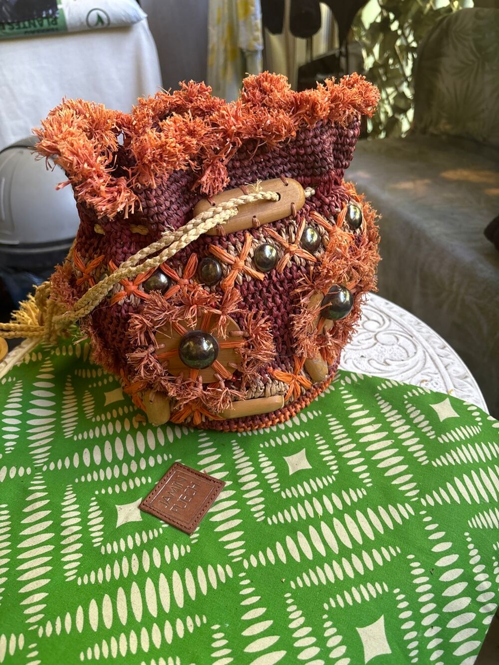 Sac artisanal orange et marron &agrave; cordon Maroquinerie