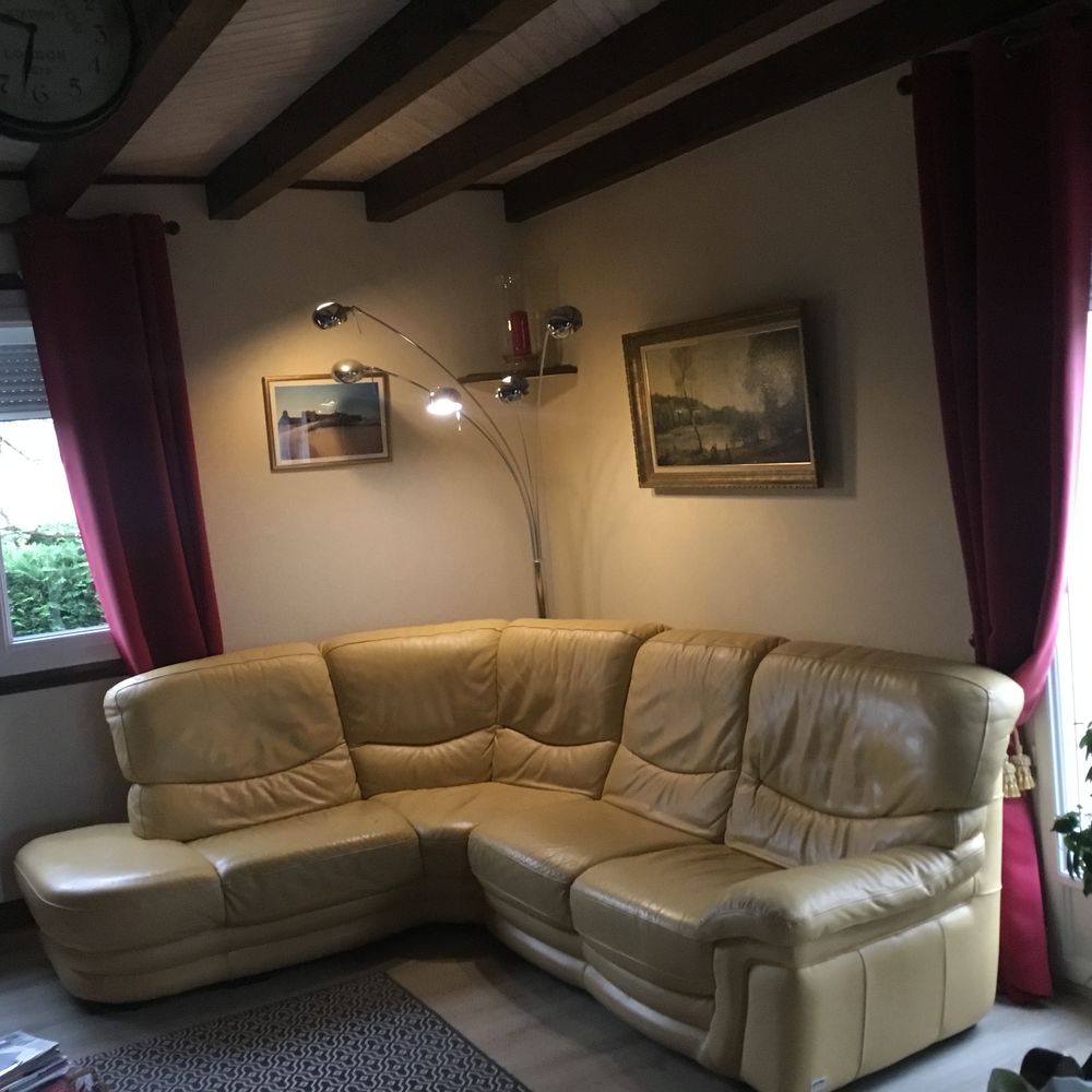 Canap&eacute; d'angle Cuir. Meubles