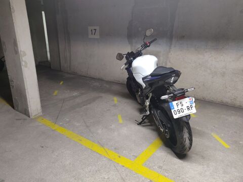  Parking / Garage  louer 4 m