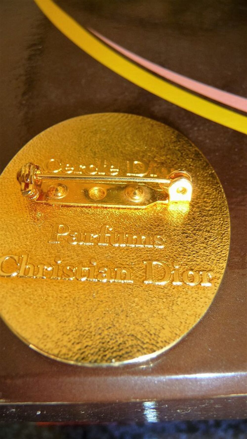 Broche "Christian Dior" Plaqu&eacute; or Bijoux et montres