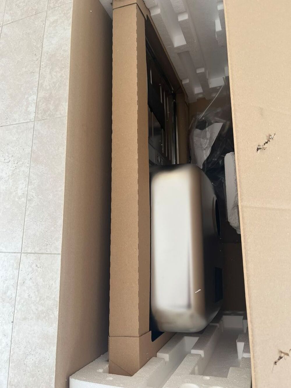 Evier de cuisine Inox Franke avec &eacute;gouttoir NEUF dans carton Electroménager