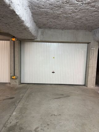  Parking / Garage � louer 20 m� Rumilly