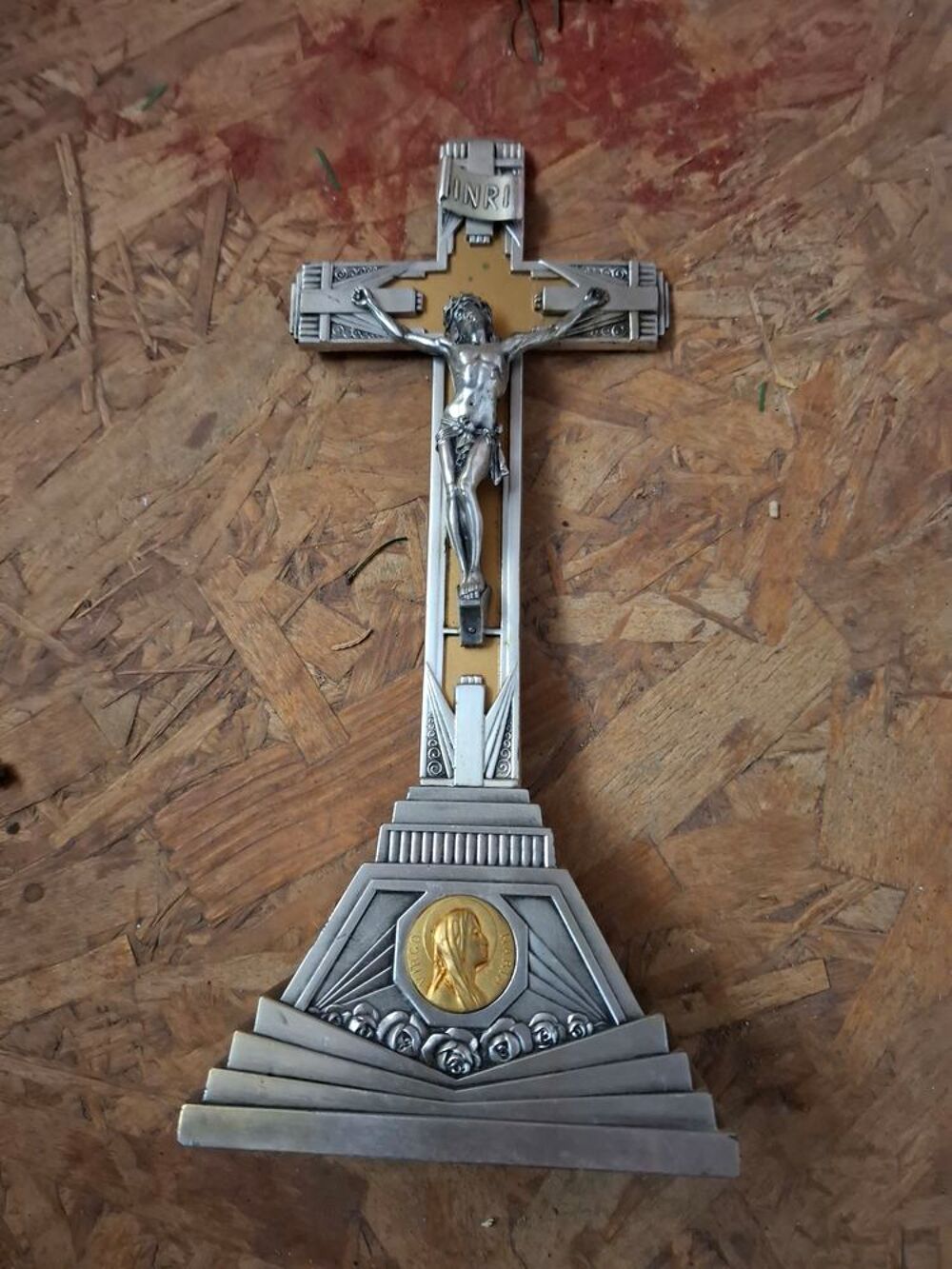Croix et bougeoir Décoration