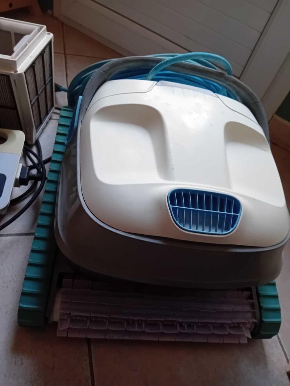 Robot piscine DOLPHIN S300 Jardin