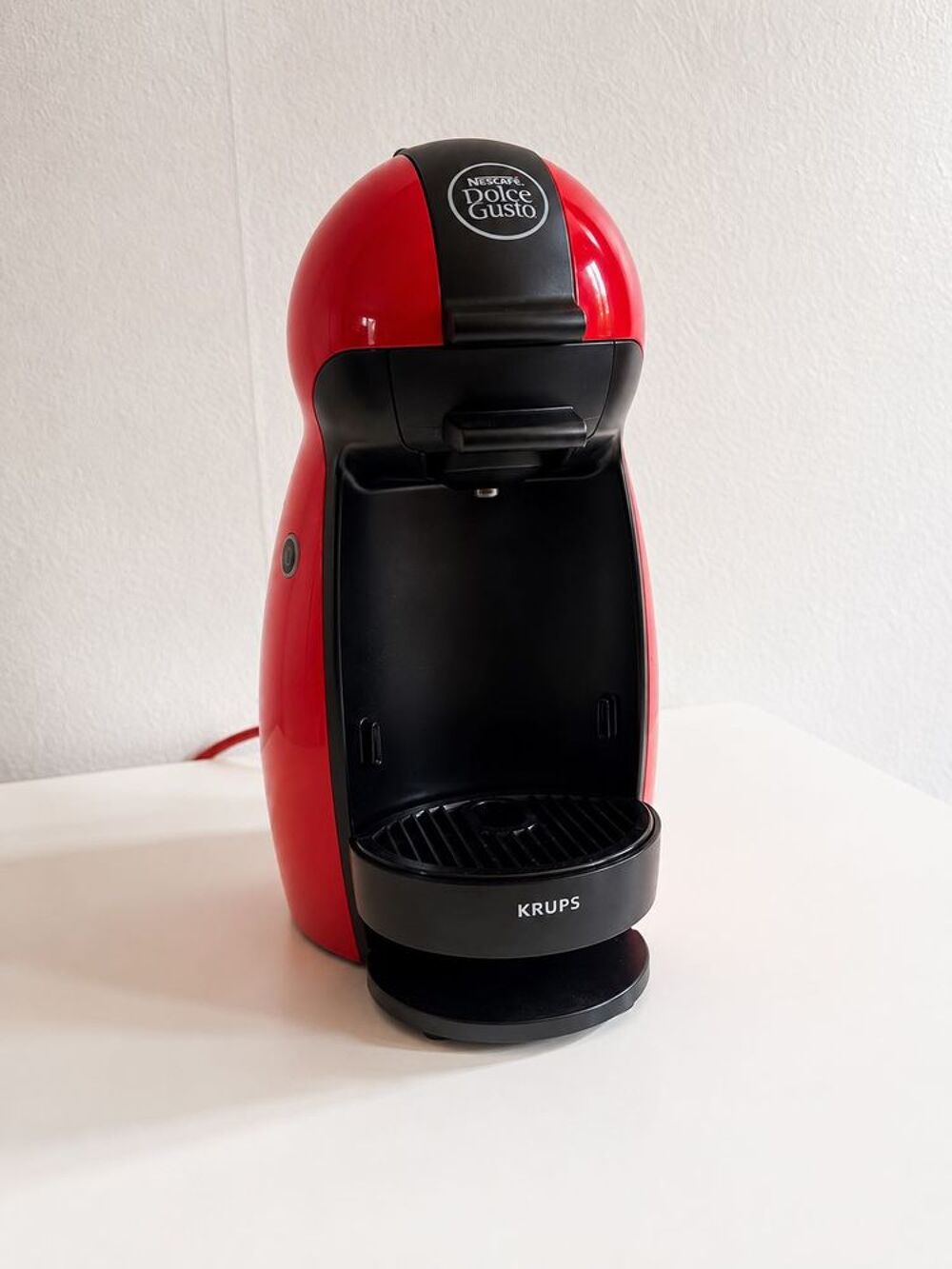 Cafeti&egrave;re Nescaf&eacute; Dolce Gusto Krups rouge Electroménager
